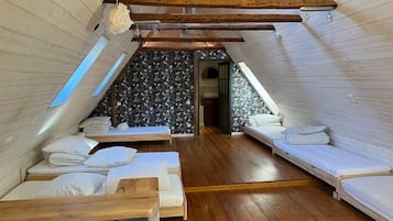 5 bedrooms, iron/ironing board, travel crib, free WiFi