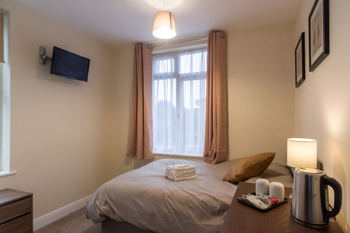 Classic Room | WiFi (free), bed sheets
