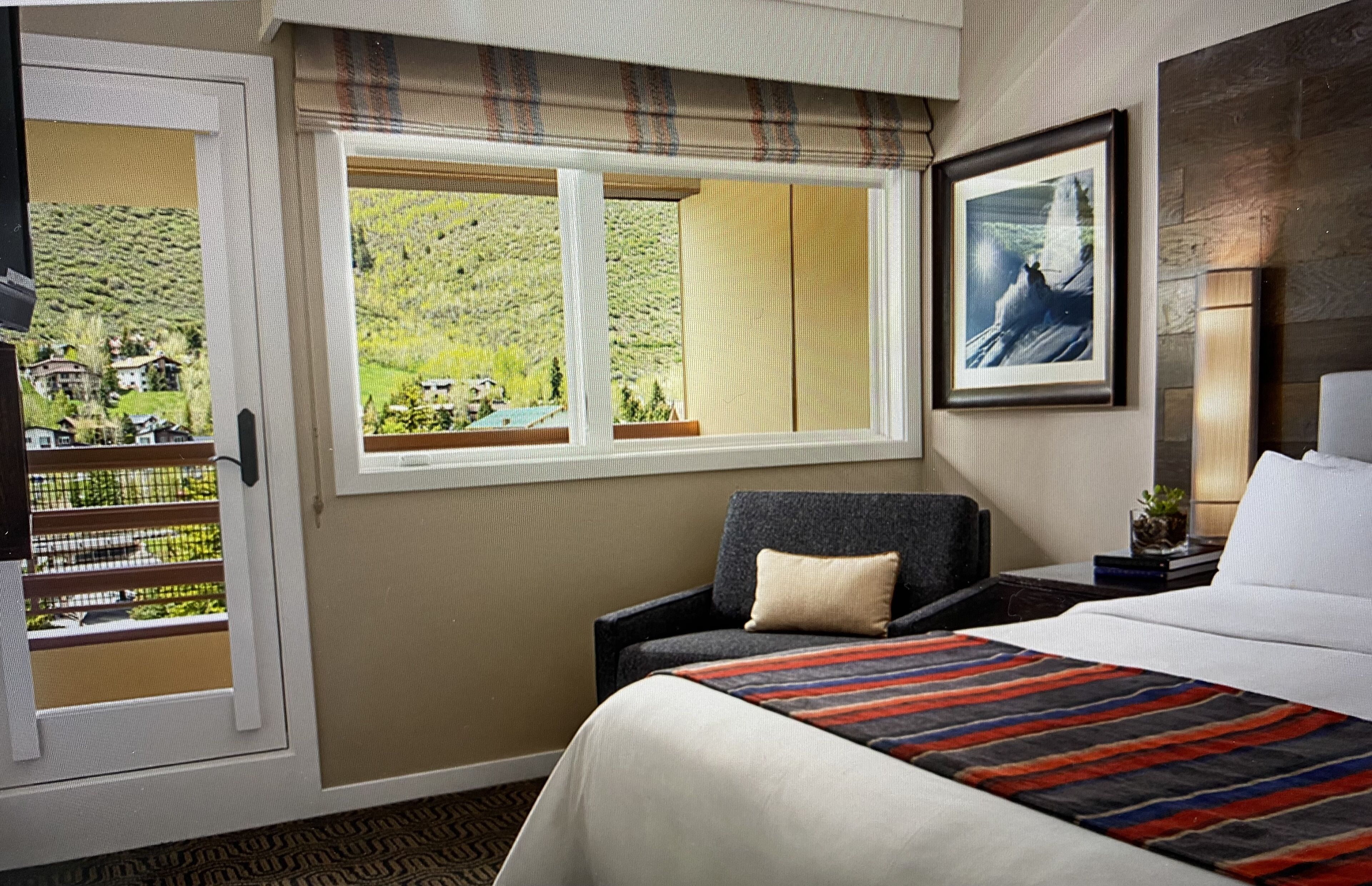 1 多间卧室、客房内保险箱、免费 WiFi、床单