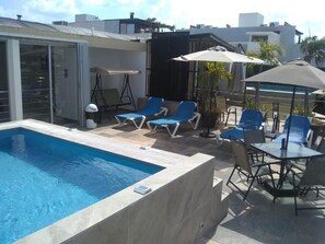 Outdoor pool - La Cultura Suites - Avenida Quinta (Playa del Carmen)
