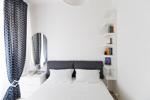 1 bedroom, iron/ironing board, free WiFi, bed sheets - VICOLO CORTO Historic Center Relax & Home-Office  (Velletri)