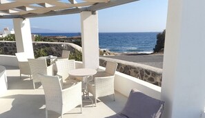 Terrace/patio - Sea paradise villas (Santorini)