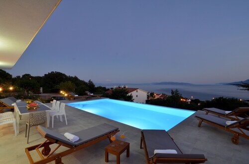 Villa Maelynn Opatija * Heated Pool & Stunning Sea view