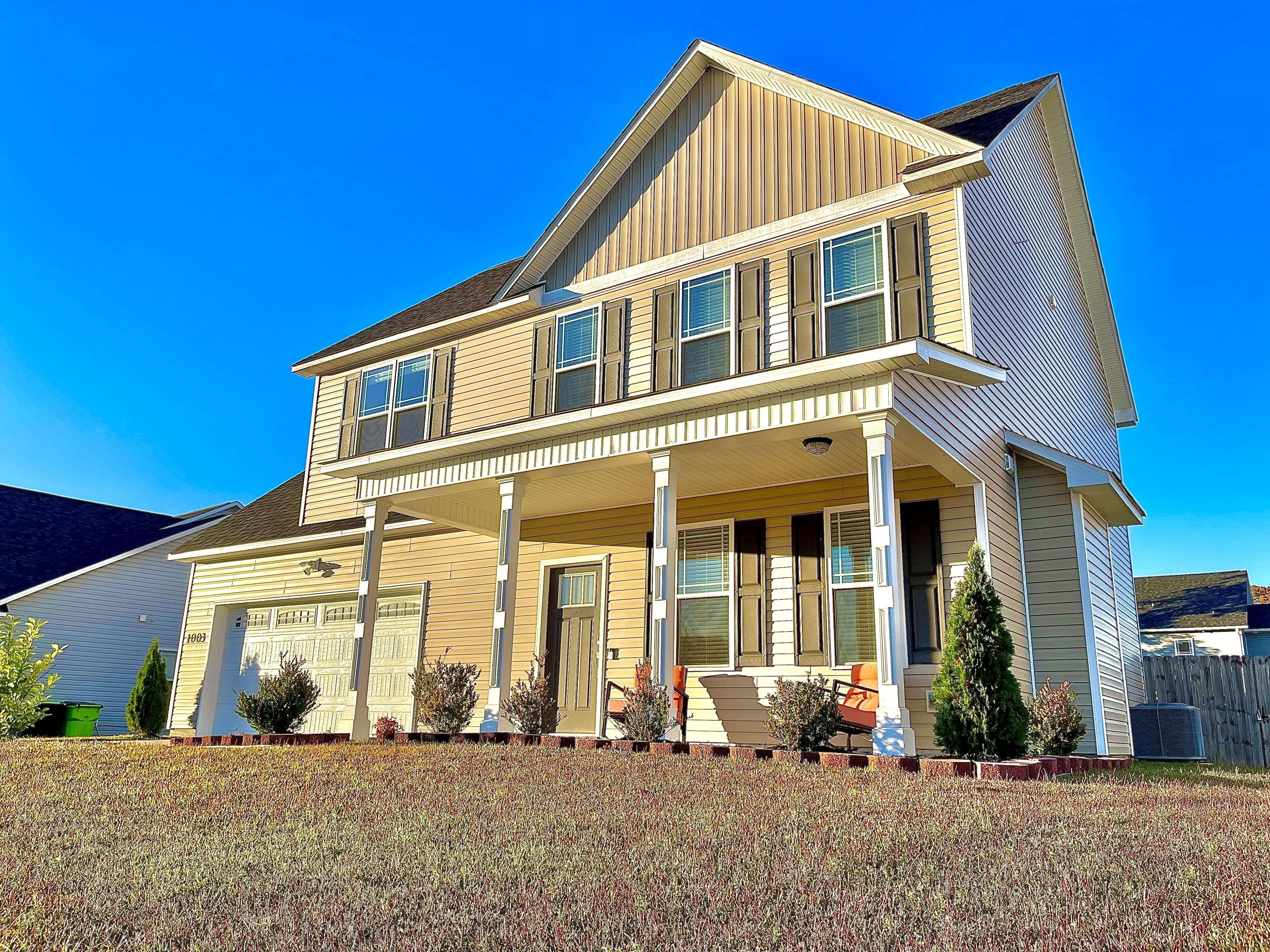 Beautiful home with Viking Royale Spa conveniently located near the Marines.
