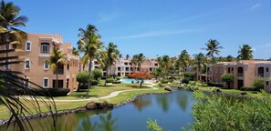Property grounds - Escape Beach Studio, Fairway Courts, Palmas del Mar (Humacao)