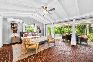 4 Schlafzimmer, Schreibtisch, Bügeleisen/Bügelbrett, Reisekinderbett