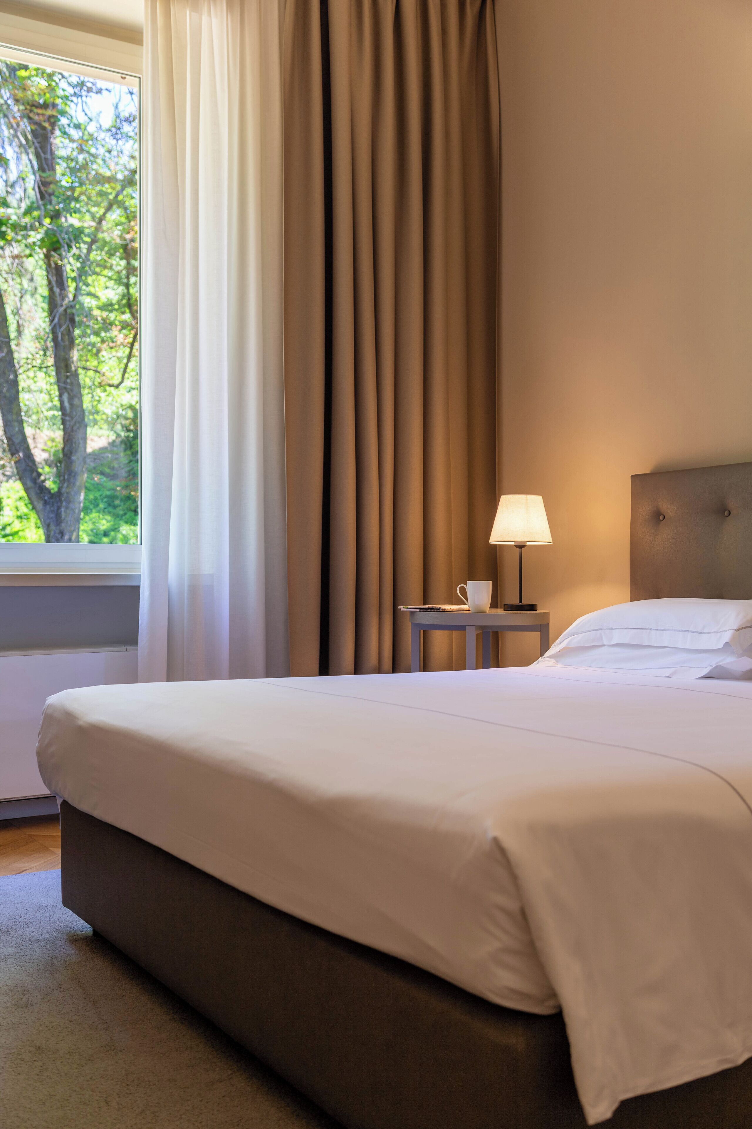 Phòng Tiêu chuẩn | Bộ đồ giường kháng dị ứng, chăn bông, minibar, két bảo mật tại phòng 