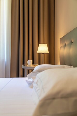 Standard Room | Hypo-allergenic bedding, down comforters, minibar, in-room safe - Villaggio Narrante - Foresteria Delle Vigne (Serralunga d'Alba)