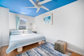 4 dormitorios, cuna de viaje, wifi gratis y ropa de cama