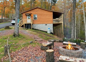 Property grounds - Hiker’s Hideaway Cabin, Forest View, Hot Tub, Fast WiFi, Fireplace (Murphy)