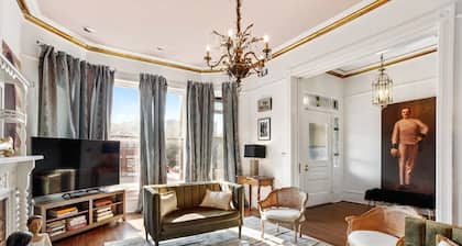 Four Suites in Queen Anne Victorian Downtown Savannah