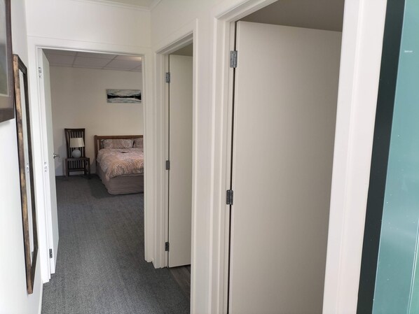 1 bedroom, WiFi - Guest studio overlooking farmland (Karamu)