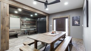 Dining - The Cub House,3Br/2 1/2Ba,Sleeps 8,Firepit,BBQ,Golf,20m 2 YNP (Island Park)