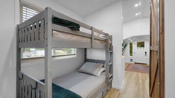 2 bedrooms, desk, iron/ironing board, travel crib