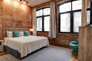 3 habitaciones, escritorio, tabla de planchar con plancha y wifi gratis 