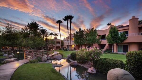 Property grounds - Premium Coachella Valley Villa (Rancho Mirage)