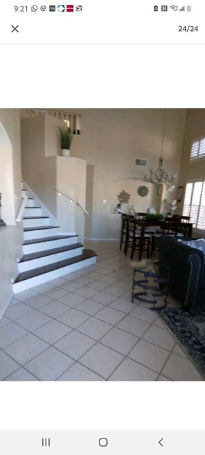 Interior - Cozy Beautiful House with a gated Pool. (El Paso)