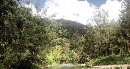 Mid North Coast Macleay Valley Mountain Views - Pet Friendly Cottage