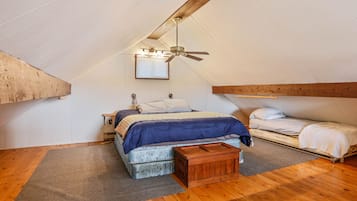 3 bedrooms, free WiFi, bed sheets