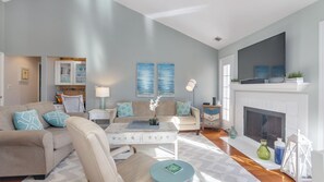 智能电视、壁炉