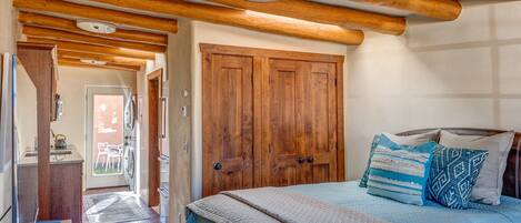 1 soverom, wi-fi (inkludert) og sengetøy