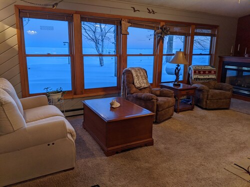 Lake Home that has Comfort with a View