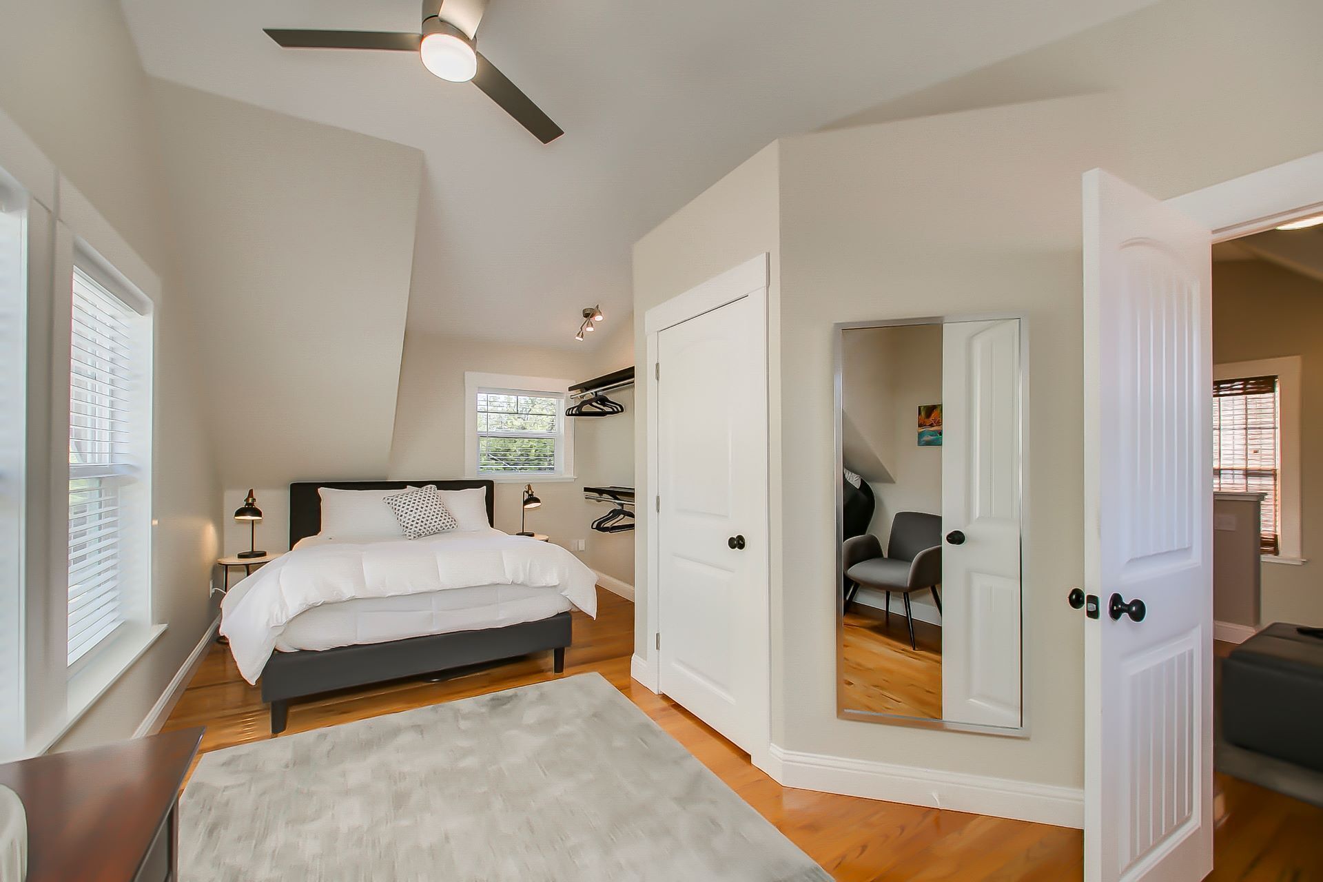 #HabitueHomes - The Cozy Harrison Nook - Awesome location!