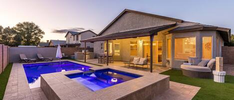 Outdoor pool, a heated pool