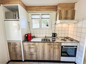 Fridge, oven, cookware/dishes/utensils, freezer - Hubertus by Interhome (Zermatt)
