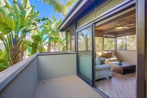 Property grounds - 1.5 Blocks From The Beach: The Low Tide in Del Mar - New Listing (Del Mar)