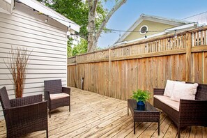 صورة غير مصنفة، 3 من 30، زرّ