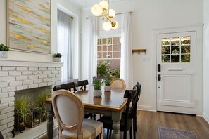 صورة غير مصنفة، 4 من 30، زرّ