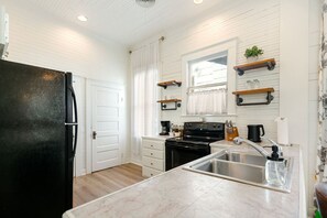 صورة غير مصنفة، 2 من 30، زرّ