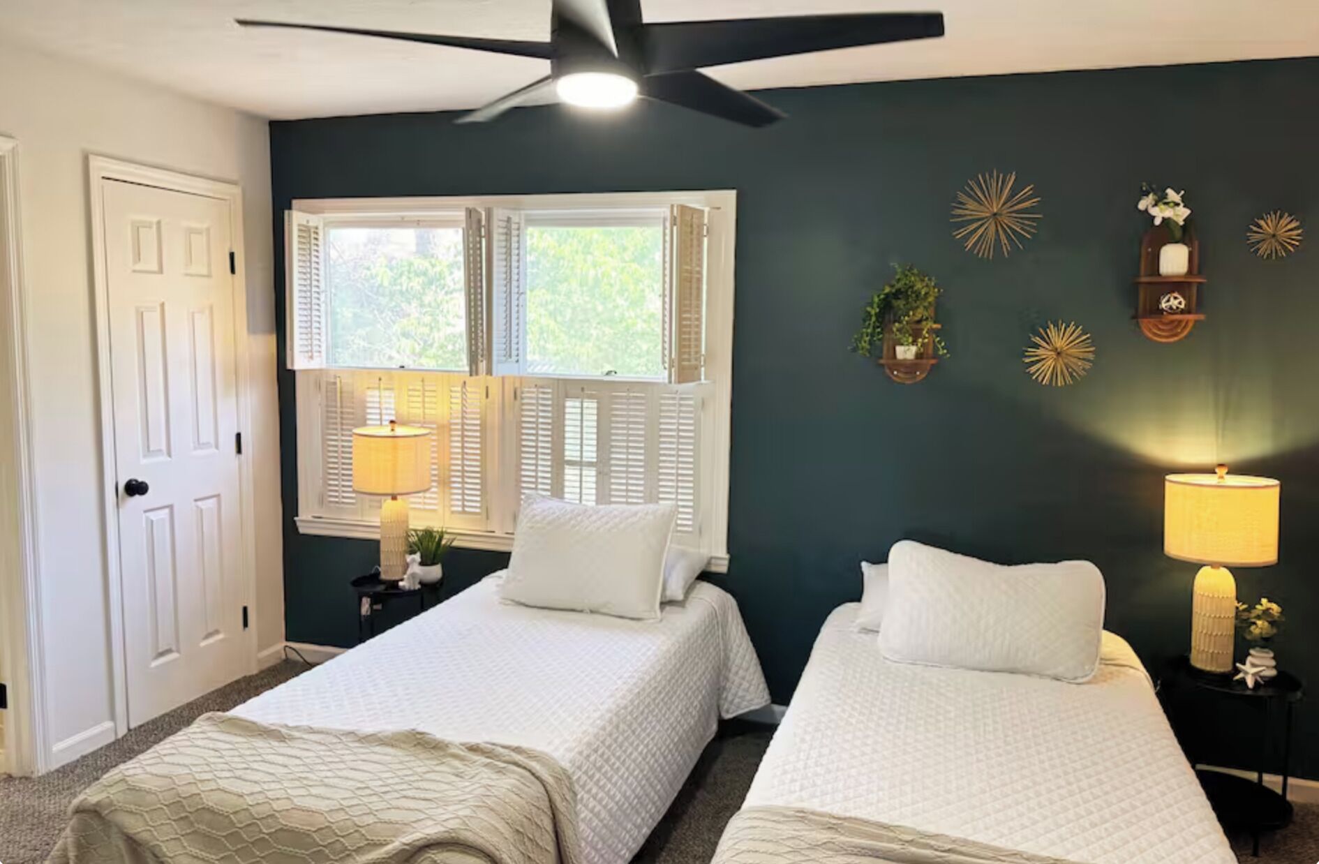2 chambres, fer et planche à repasser, Wi-Fi gratuit, draps fournis