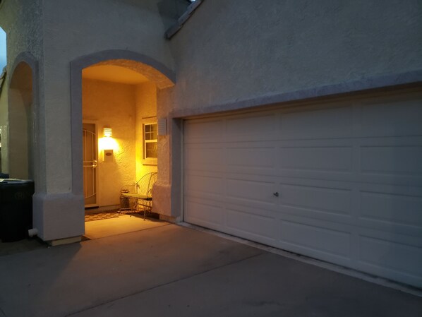 تفاصيل الفندق من الخارج