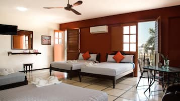 City Quadruple Room | Free WiFi, bed sheets