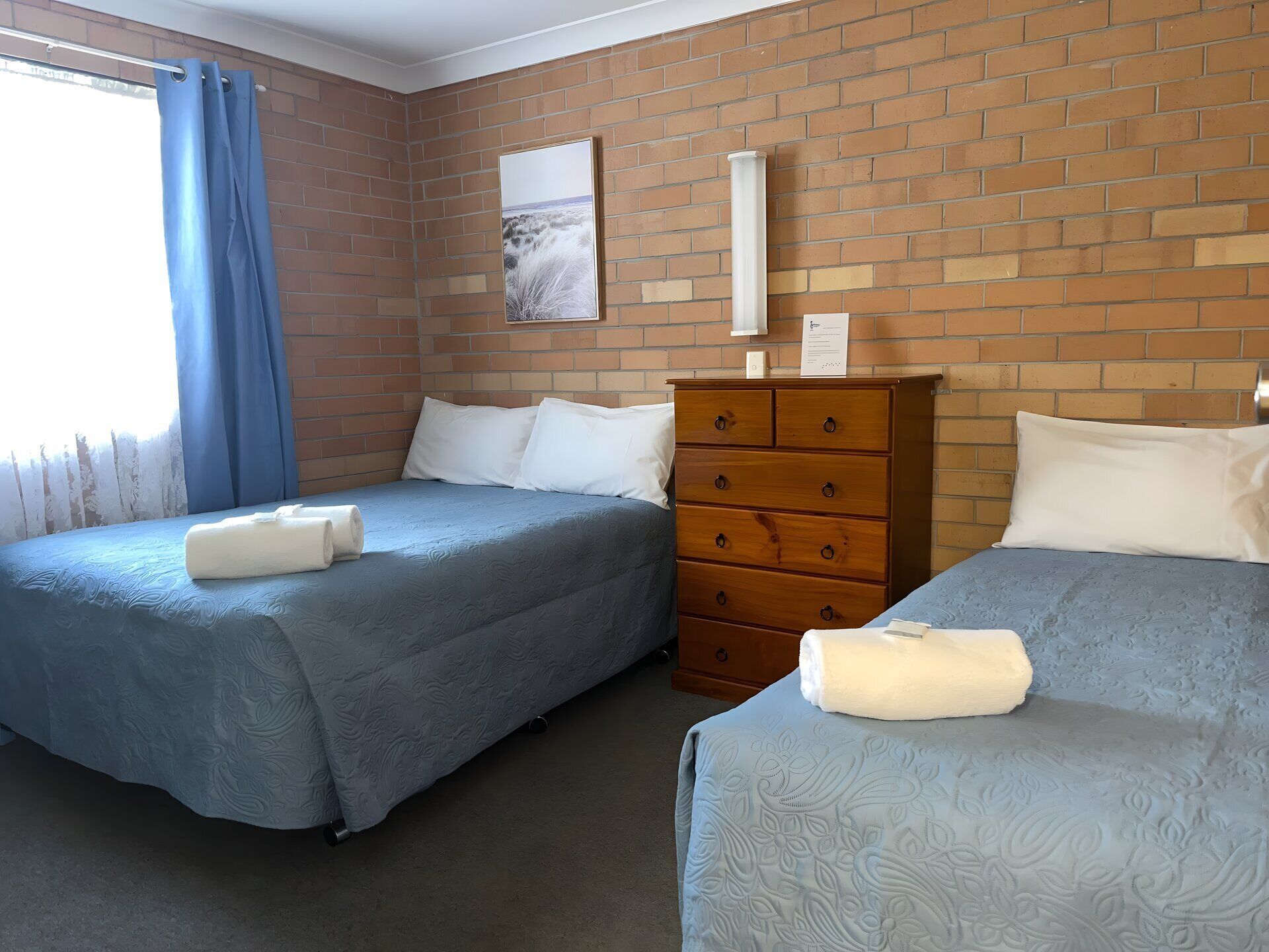 2 chambres, fer et planche à repasser, lit parapluie, Wi-Fi gratuit