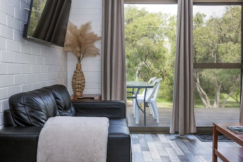 2 Bedroom Double Chalet Emu Beach