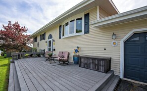 Terrace/patio - Hazel House steps from Boat Launch (Saint Ignace)