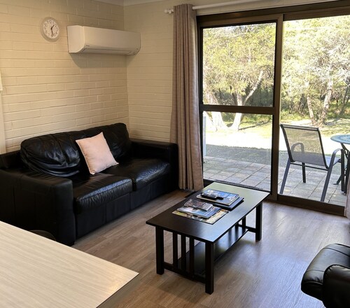 1 Bedroom Chalet Emu Beach