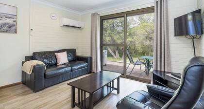 1 Bedroom Chalet Emu Beach