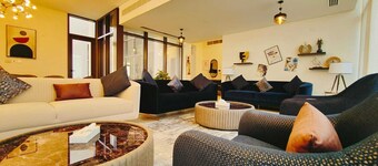 LUXURY VILLA