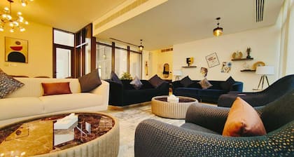 LUXURY VILLA