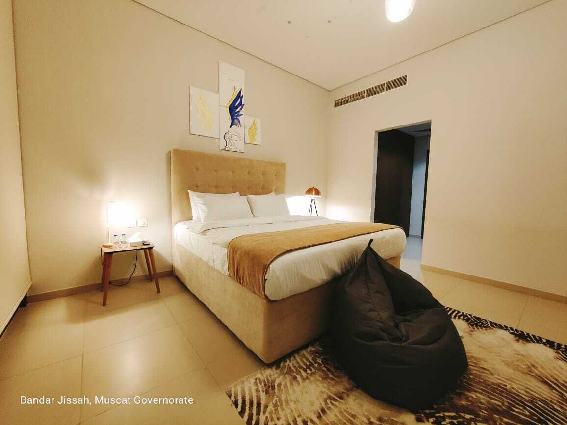 5 bedrooms, iron/ironing board, free WiFi, bed sheets