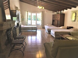 8 chambres, fer et planche Ă repasser, Wi-Fi