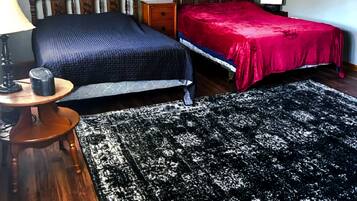 2 bedrooms, desk, iron/ironing board, free WiFi