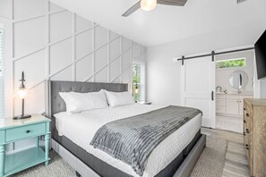 5 bedrooms, iron/ironing board, WiFi, bed sheets