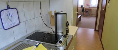 Fridge, oven