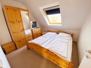 3 Schlafzimmer, Reisekinderbett, WLAN