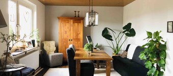 Spacious family accommodation for group 10p, beautiful view, pet friendly!